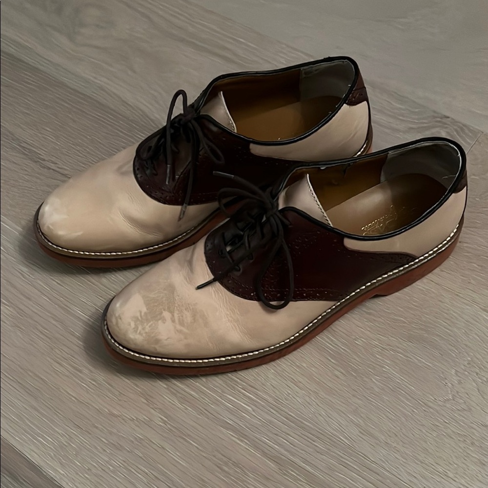 G.H. Bass & Co. Cream and Brown Oxford Shoes Classic Design - Picture 6 of 6